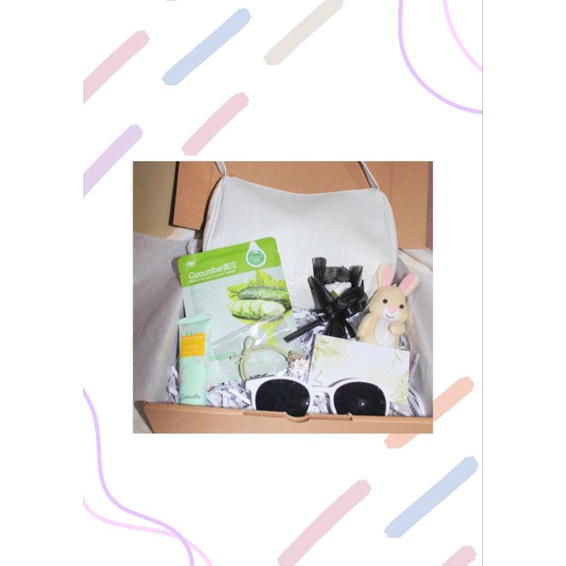

GIFTBOX/HAMPERS/KADO CEWEK ULANG TAHUN WISUDA ANNIVERSARY KEKINIAN "Lily Hampers