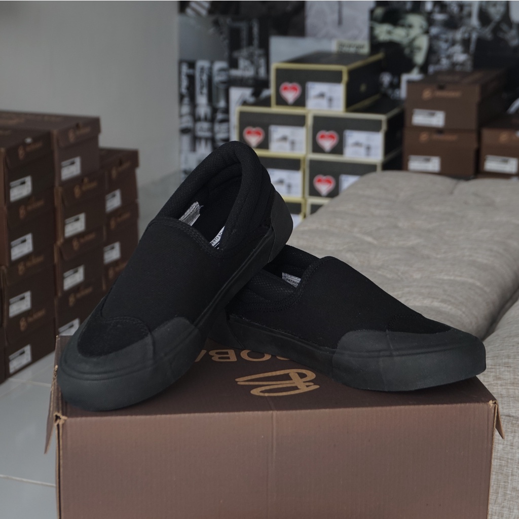 Patrobas Cloud Slip On All Black
