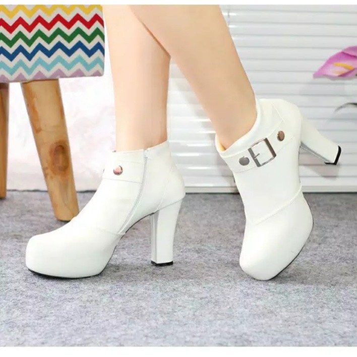 Sepatu Boots Wanita Tinggi  10cm