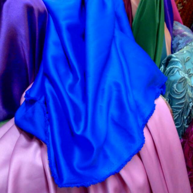 Satin Velvet Biru Bca