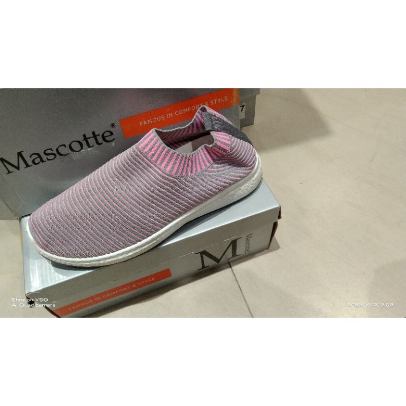 SEPATU SNEAKERS PEREMPUAN MASCOTTE