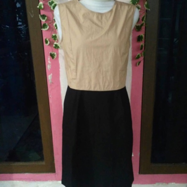 Gaun preloved / gaun murah / gaun ori / gaun casual / gaun branded / baju uniqlo