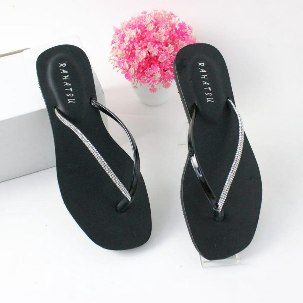 NEW SANDAL JEPIT WANITA KEKINIAN DAN SIMPEL