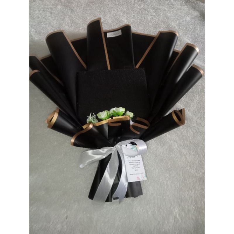 

Bucket kosongan,bahan cellophane