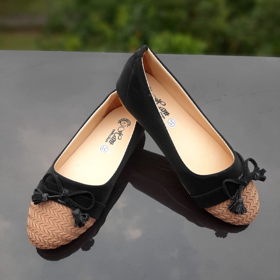 TOKOERS SBA03 26-30 Sepatu Balet, Flatshoes Anak Perempuan Umur 4 5 6 tahun - Motif Pita Rajut