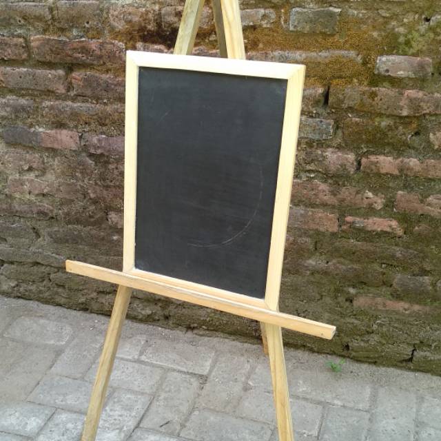 

Papan kayu kapur hitam