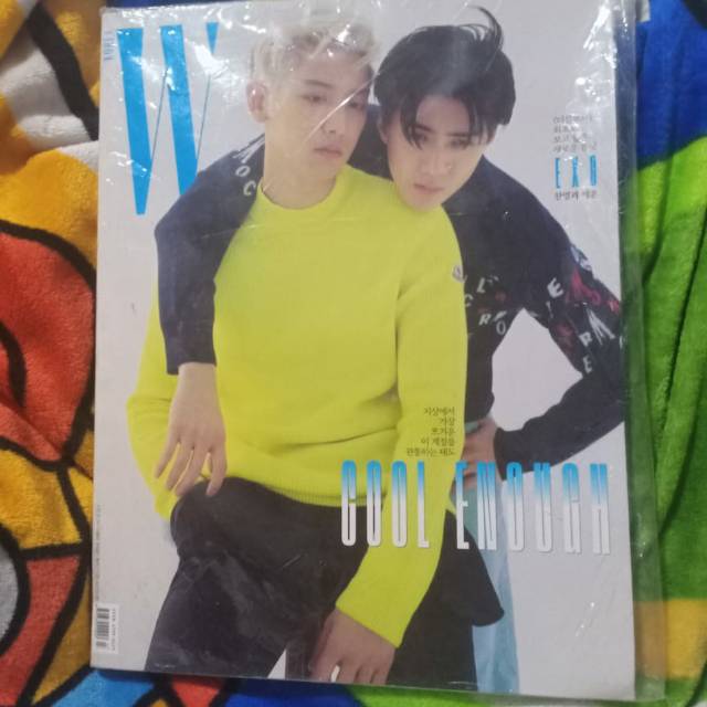 Ready stock majalah w korea sehun chanyeol SC