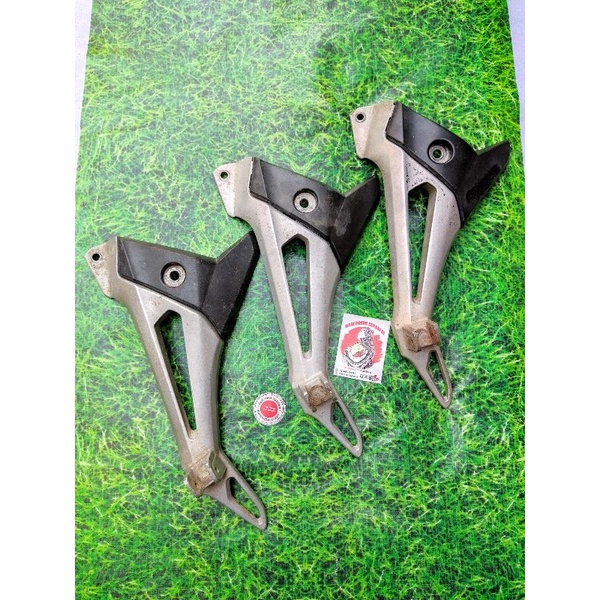 FOSTEP FOOTSTEP BOSTEP BELAKANG KIRI SUPRA X 125 REVO LAMA ORIGINAL SETT COVER PLASTIK