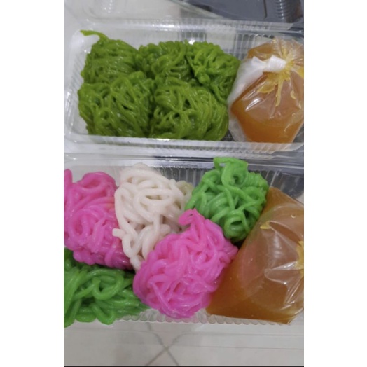 

kue putu mayang home made by po 2 Hari(1 pack isi 5 pcs)