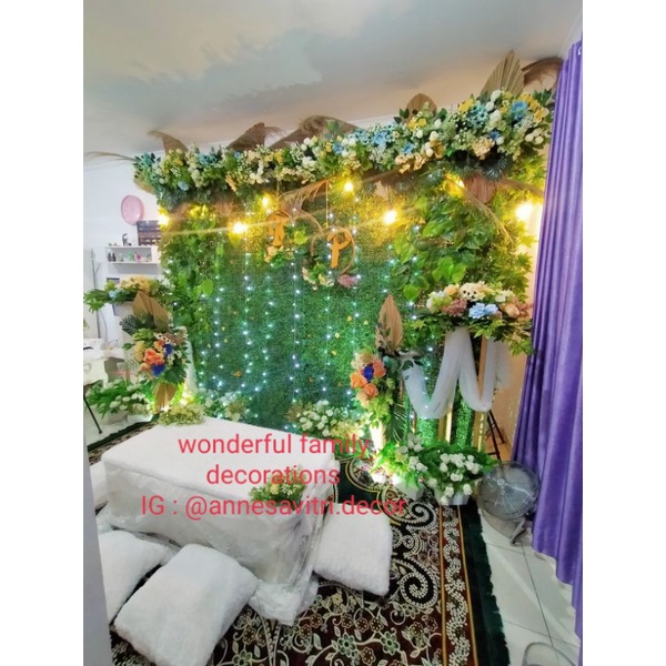 sewa backdrop akad nikah wall grass floral 3 meter + meja akad lesehan