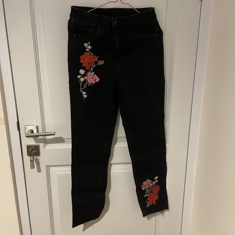 H&M Jeans dan Stradivarius Denim Jacket