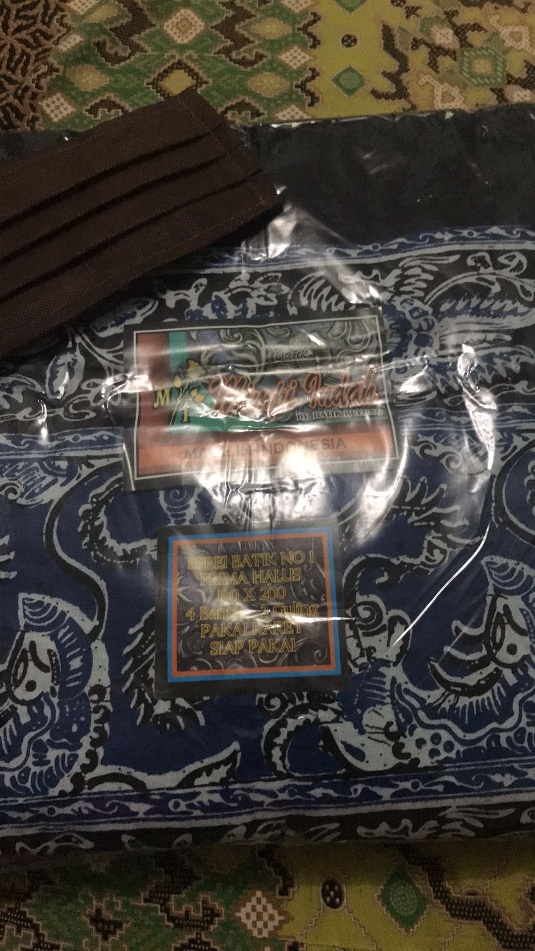 Sprei Batik Pekalongan Seprei Motif Cuwiri Exclussive Ukuran 180x200 Bantal 4 Guling 2