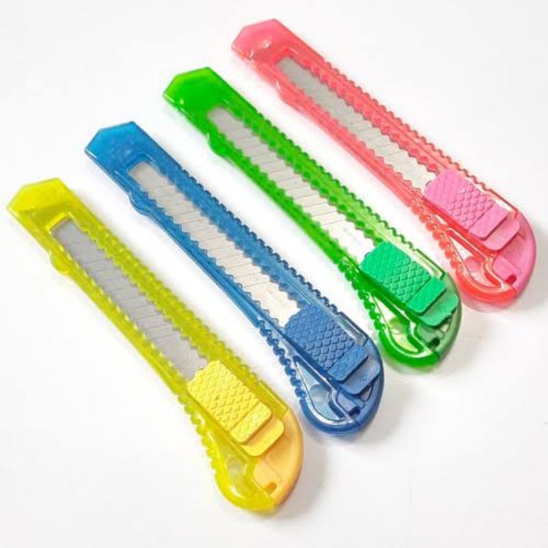 

Pisau cutter besar transparan