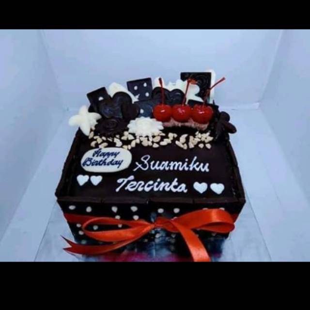 Cake ultah coklat