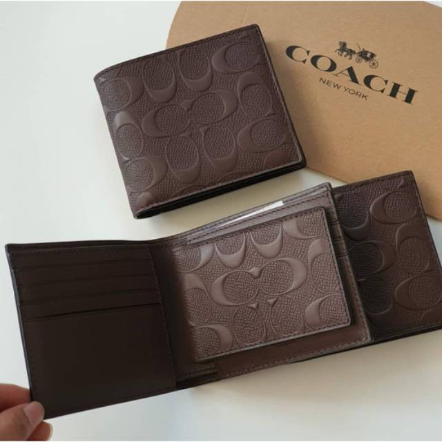 

Coach compact id signature mahogany