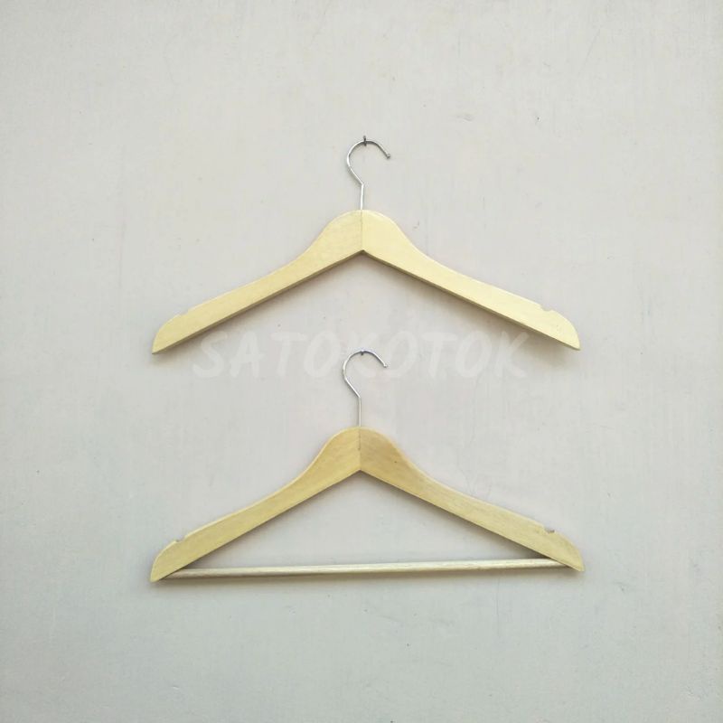 Jual Hanger Kayu Dewasa Natural Palang Dan Tanpa Palang Kayu