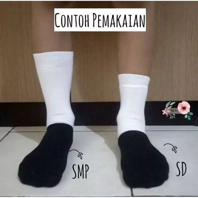 Kaos kaki Sekolah putih dan hitam