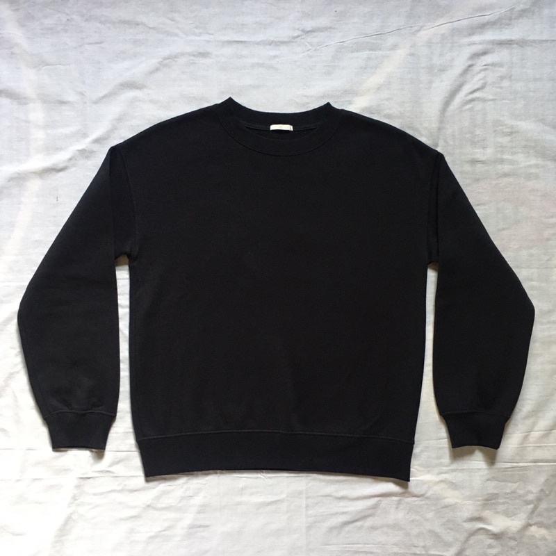 CREWNECK UNIQLO SECOND ORIGINAL MURAH CREWNEKC UNIQLO POLOS WARNA HITAM CN POLOS PRELOVED (SIZE M)