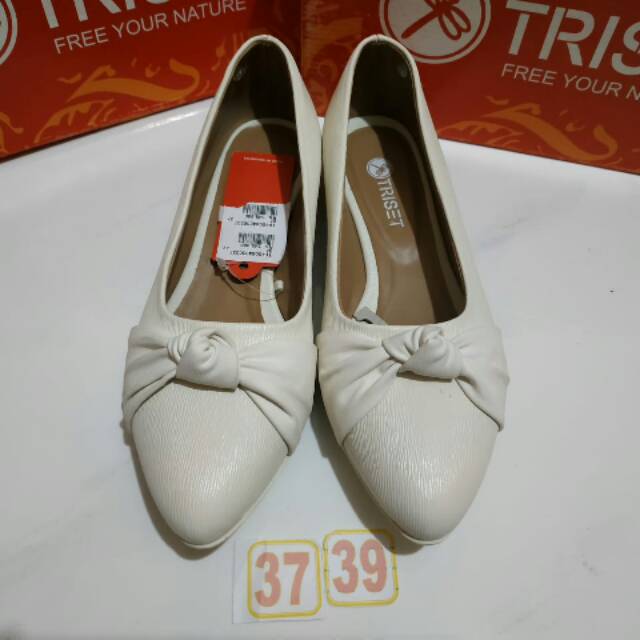 Sz 37&39 sepatu flatshoes pita putih wanita merk Triset