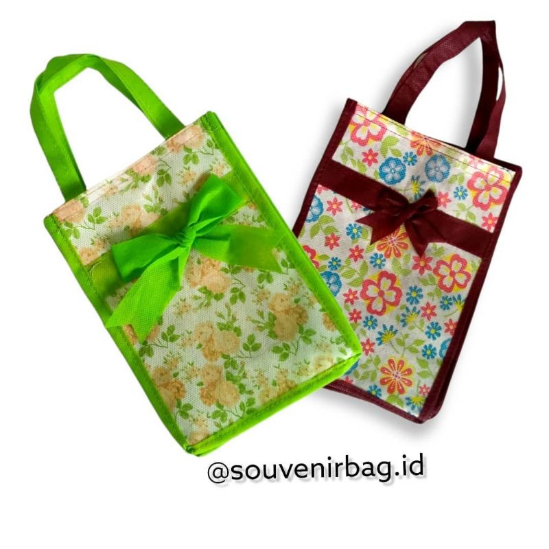 

Tas Hajatan Kue/Souvenir (1 lusin 12 pcs)