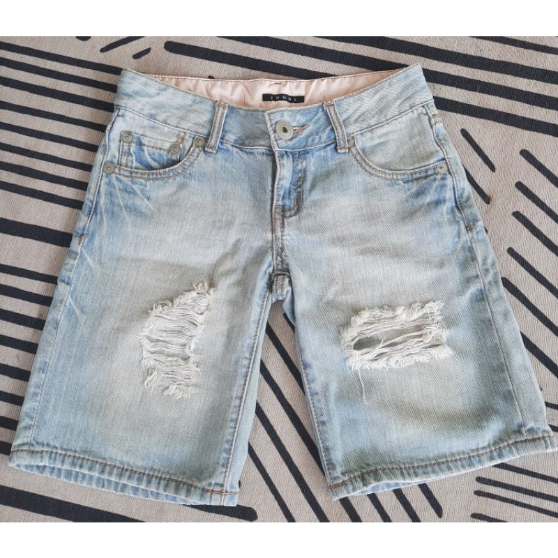 CELANA JEANS PENDEK RIPPED INGNI