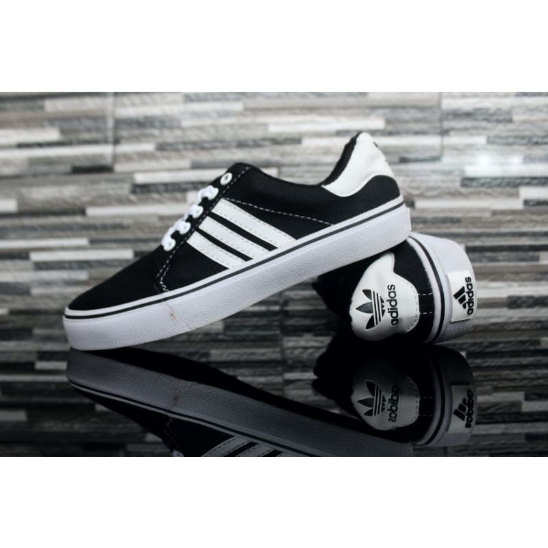 SEPATU SKATE SNEAKERS KAT SEKOLAH RUNNING PRIA NK ZOOM PEGASUS 35 TURBO ATMOSPHERE BLACK WHITE GOOD QUALITY