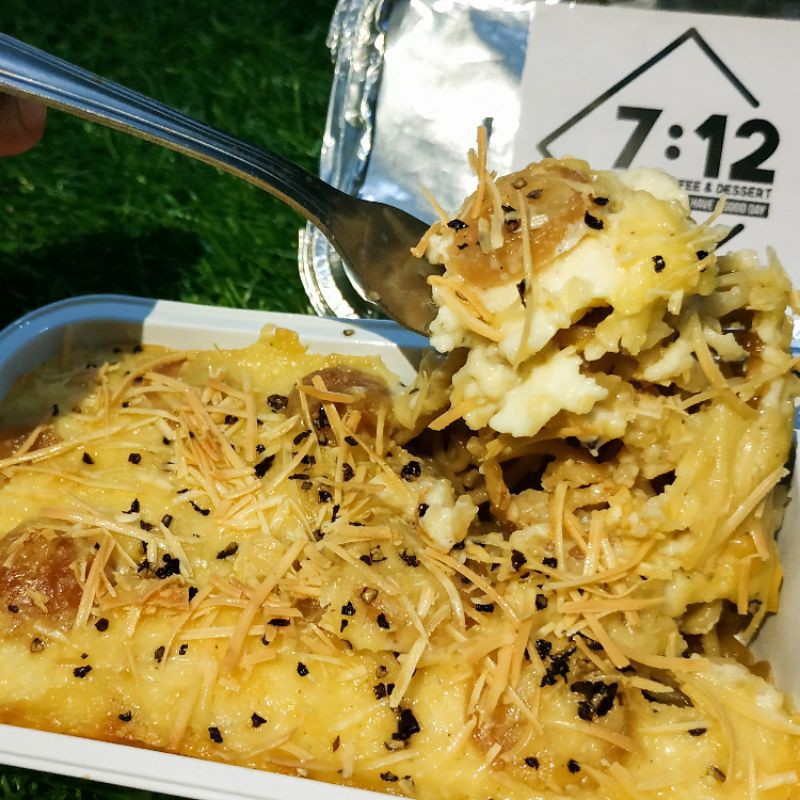 

indomie goreng brulee by 7:12