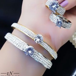 Titanium Set Gelang dan Cincin Wanita O725