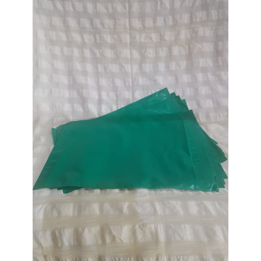 

Polymailer / Kantong dengan Perekat 20 x 30 cm (10 Lembar /Pcs)