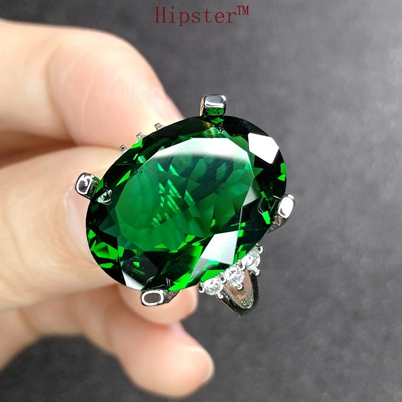 Best Selling Fashion Luxury Inlaid Emerald Ring