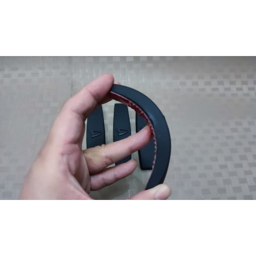 Door Guard / Karet Penahan Pintu Daihatsu 10 x 2.5 cm Hitam