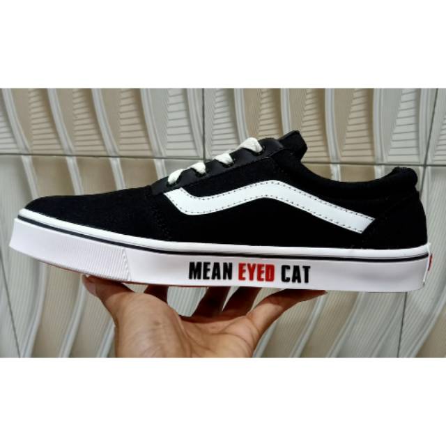 New produk sepatu pria casual vans mean eyed cat 1kg muat 2pasang