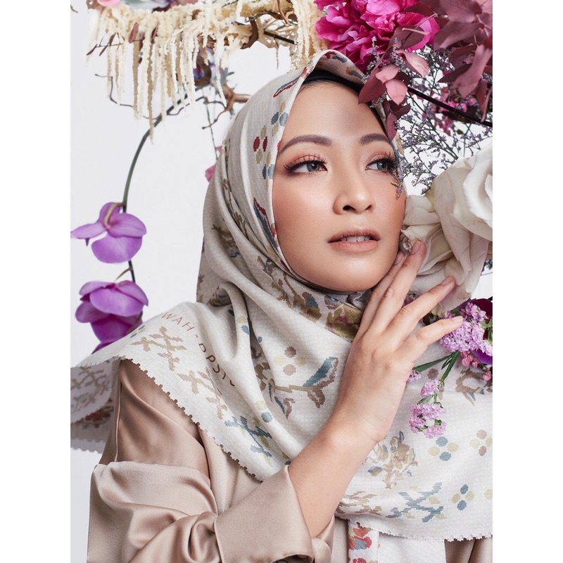 Preloved Lagosi Rawallangi Scarf Sikole