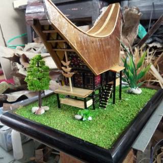  Prakarya Miniatur  Rumah Adat Indonesia dari Stik Es Krim 