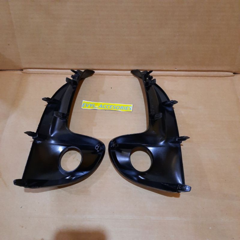 COVER RING FOGLAMP YARIS VIOS FACELIFT 2020 2021 UP HITAM GLOSSY ORI