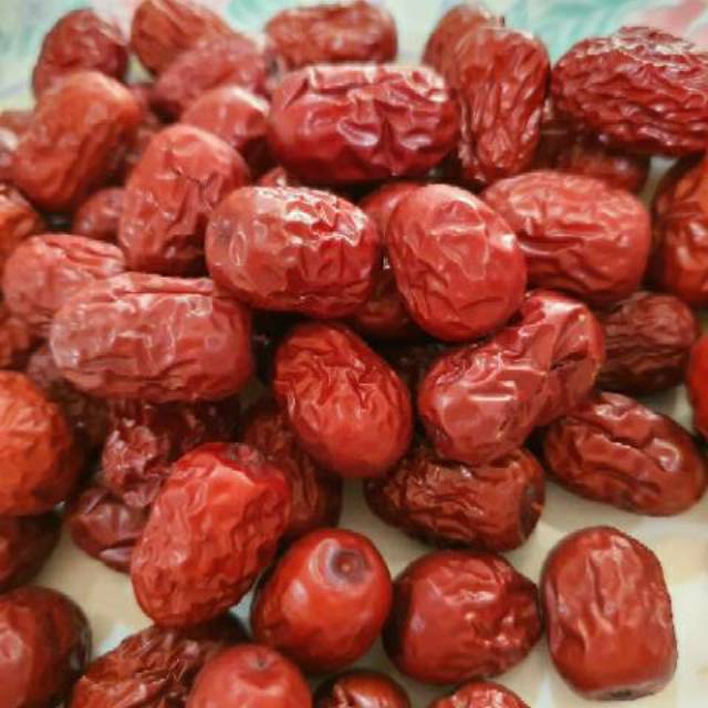 

angco sedang 1 kg Buah Kurma Merah Red Dates penambah Trombosit ber Vitamin murah