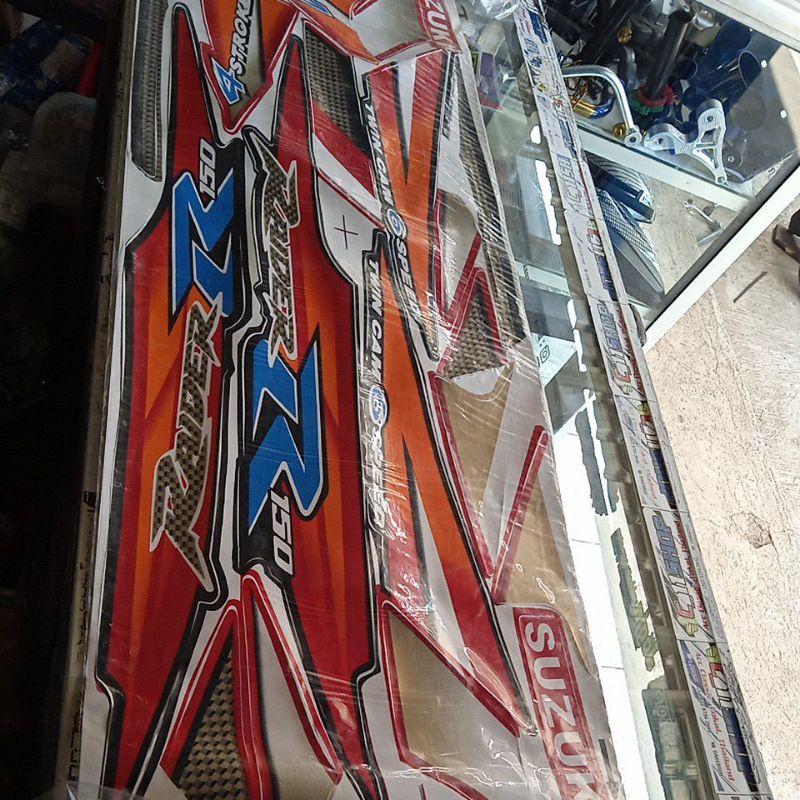 striping raider satria fu