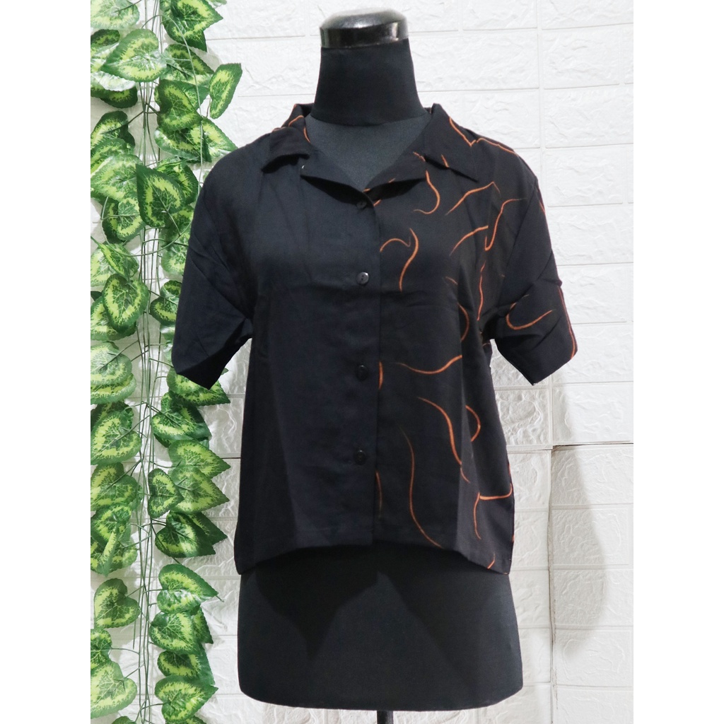 Baju Kemeja Wanita Two Tone Animal Kekinian / Kemeja dua warna / Top Wanita / Atasan Wanita-Cacing Hitam