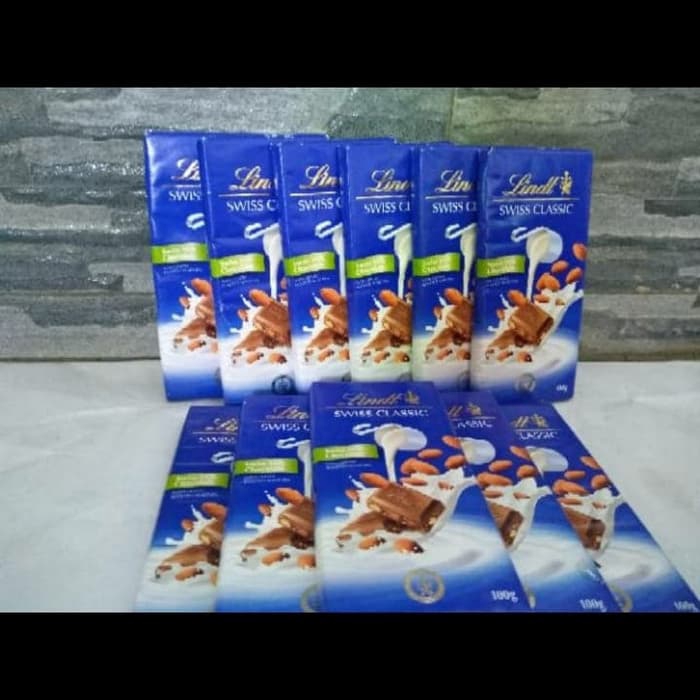 

Lindt Swiss Classic Whole Almond Milk Chocolate Bar-Coklat Import