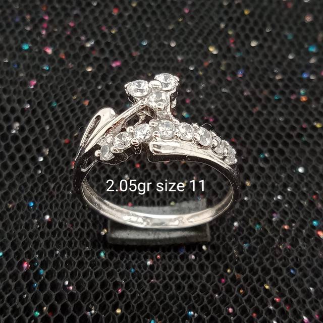 Cincin Emas 17 K - Putih 2.05gr Kadar 750 - 3183