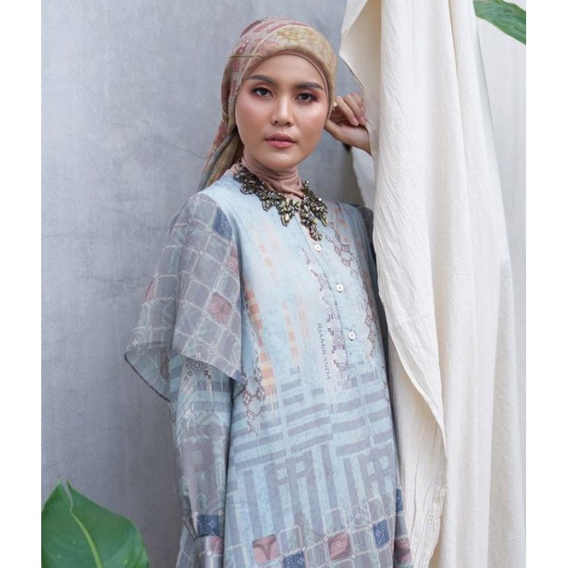 New SEKADI TOP - Ria Miranda Dayu