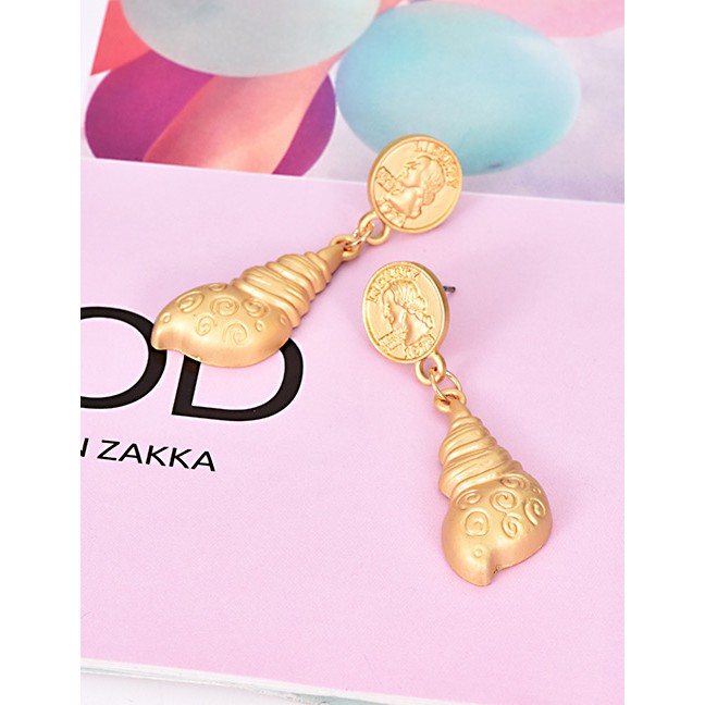 LRC Anting Tusuk Fashion Gold Alloy Head Conch Earrings F34169