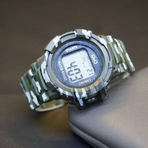 JAM TANGAN Q&O LORENG DIGITAL