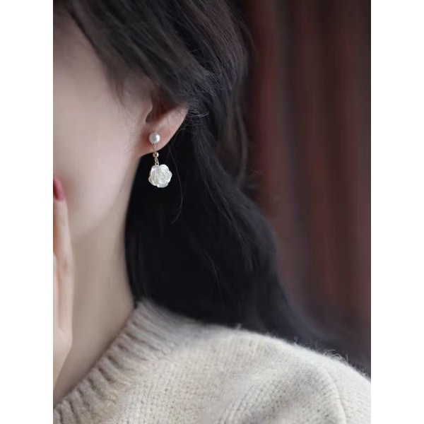 Anting Wanita Bandul Mawar Import / Anting Hijab