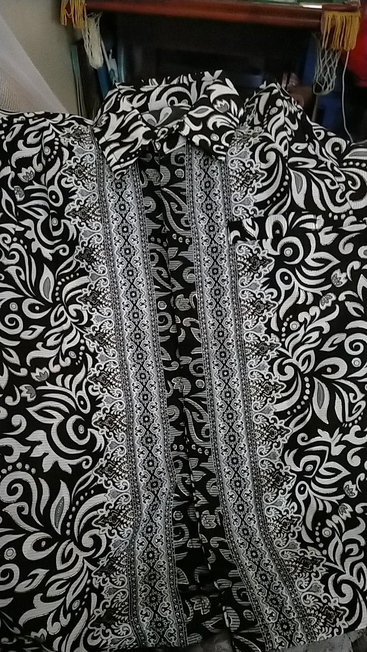 Lembayung.id / Kemeja Batik Lengan Pendek Cacing Gold