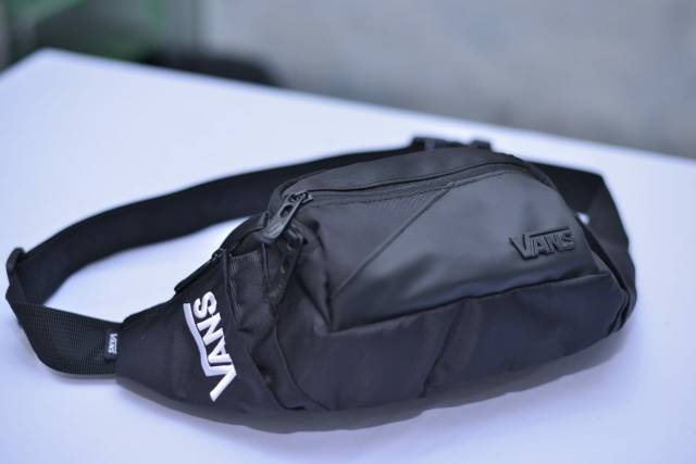 TAS VANSS WAISTBAG VANSS  TAS SELEMPANG VANSS