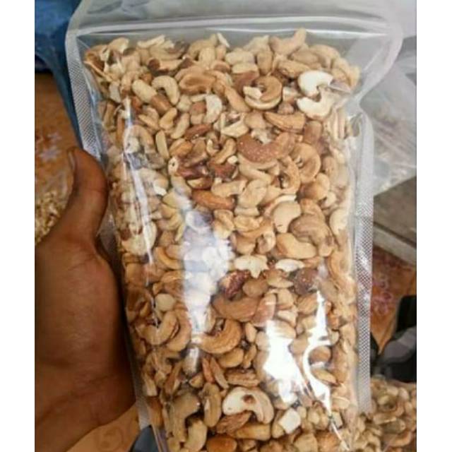 

Kacang mede utuh mentah