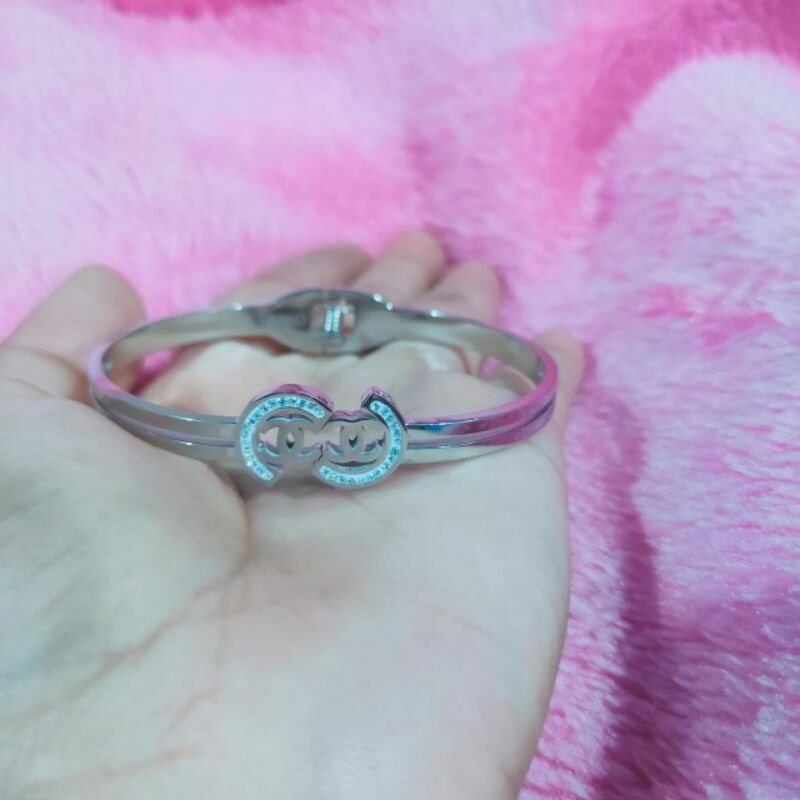 gelang kolong chanel