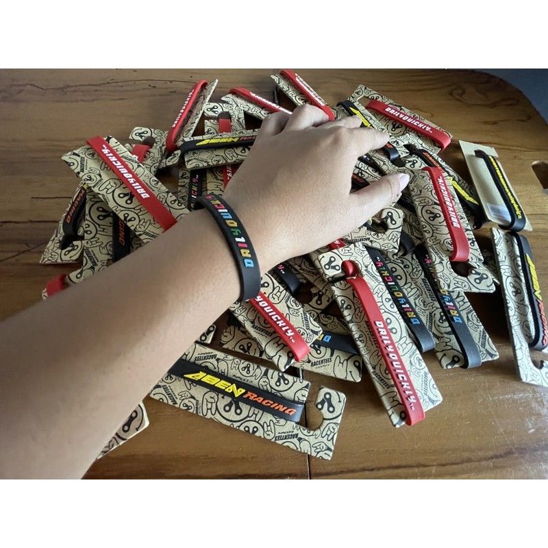 GELANG KARET RACERTEES 100% ORIGINAL ( GRATIS ONGKIR )