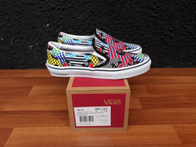 VANS SLIP ON SHARK WEEK PHIN TRUE WHITE PREMIUM BNIB MADE IN CHINA Waffle DT Size 37/38/39/40